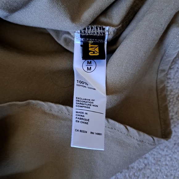 CAT Caterpillar Men's Shirt Short Sleeved Tan Brown Size Medium Cotton Casual - Picture 7 of 12